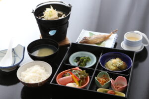 朝食